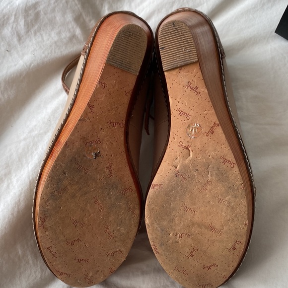 Shellys London Serena Tan Heels - Picture 4 of 5
